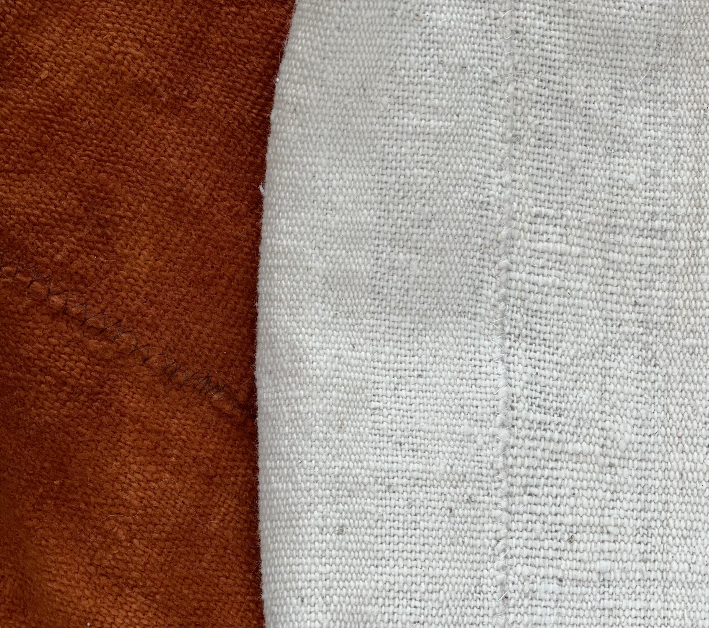 Coussins unis - Studio Matongé