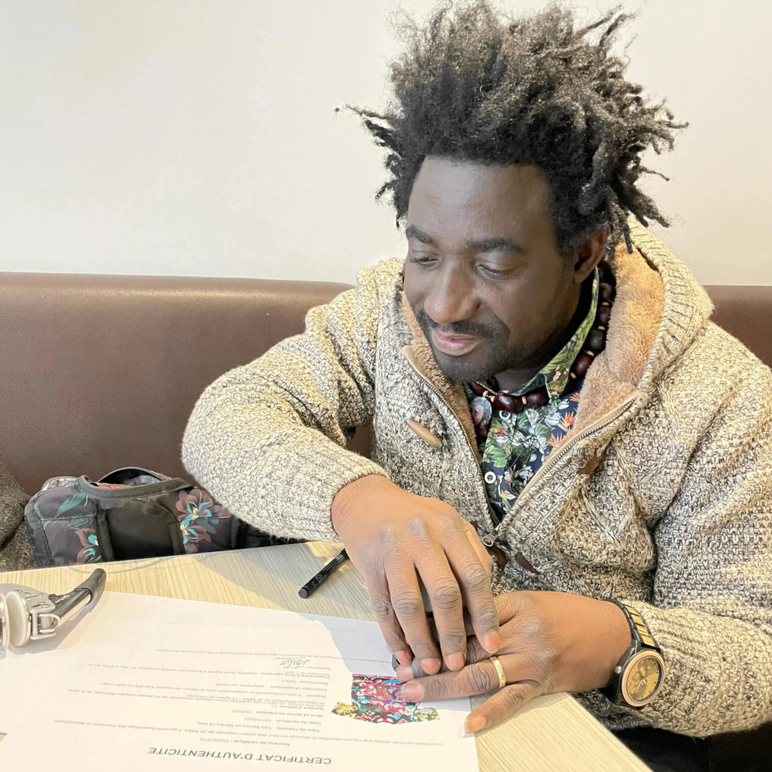 Making of des T-shirt JP MIKA BISENGO FASHION. Signature des certificats avec l'ami JP MIKA. 