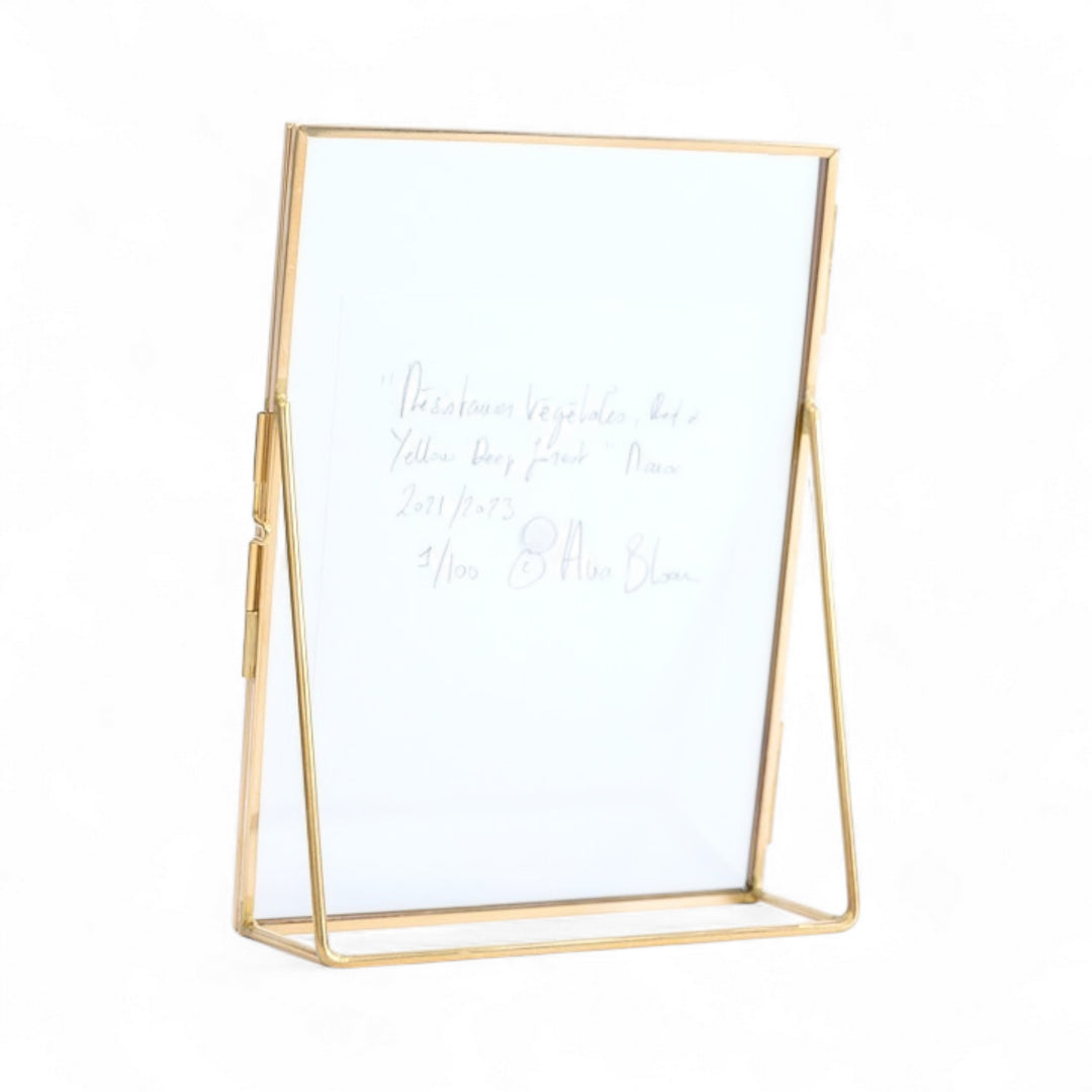 Résistances Végétales - Ana Bloom - Tirage Piezo au charbon - Edition limitée 10x10cm signée de l'artiste et encadrée de 100 exemplaires+2 Épreuves d’artistes. 