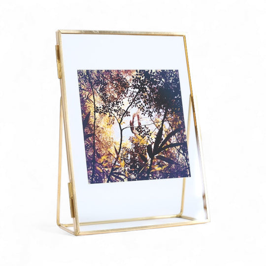 Yellow Purple Deep Forest - Résistances Végétales - Ana Bloom - Tirage Couleur 10x10cm - Edition limitée signée  de l'artiste et encadrée  - 100 exemplaires + 2 épreuves d'artiste - Studio Matongé.