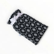 Bouillotte JAMAC avec housse molletonné coton - wax africain - Capacité 1,8 litres - Housse 36 x 21 cm. - Studio Matongé - Modèle Bogo noir et gris.