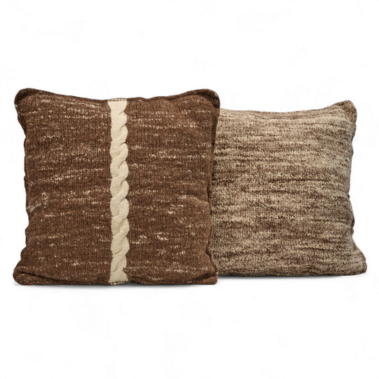 Set de 2 coussins éthniques faits main - Pure laine - chocolat et écru - USAHILI - Studio Matongé. 
45 x 45 cm. 
Inserts de coussins fournis