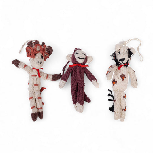 Décoration tricotée main – Léopard ERNEST en coton bio