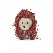 Hugo le Lion – doudou coton bio Les Espiègles, petit lion à la crinière rousse tricoté main au Kenya.