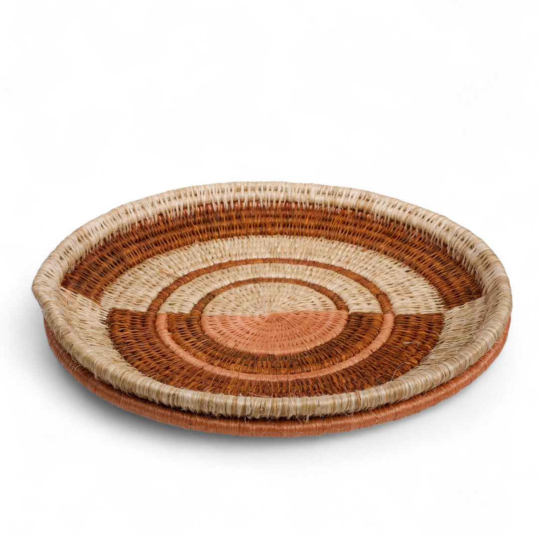 ZAMA-KORA – Handgevlochten grafisch dienblad