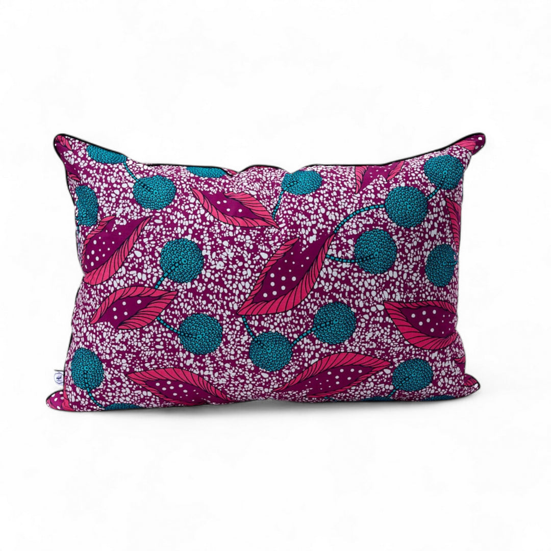 Housse de coussin zippée rectangle 40 x 60 cm en coton - wax africain -  OSUN-LINDEN. Multicolore : magenta, bleu turquoise.