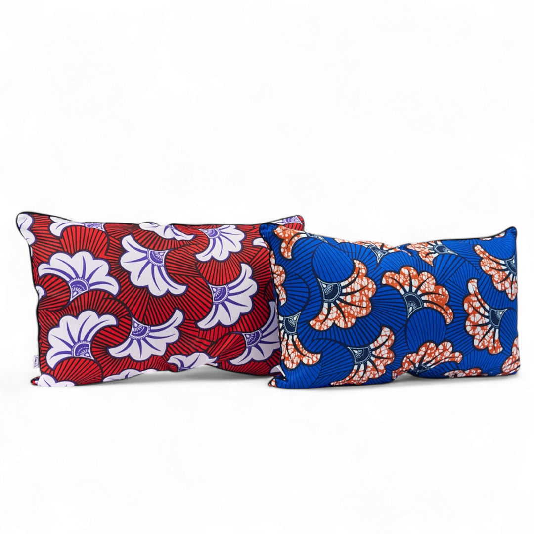OSUN-UA, housses de coussin zippées rectangles en 30 x 50 cm en coton - wax africain à motifs fleurs de mariage, sur fond rouge et sur fond bleu. Disponible également en d'autres tailles. 