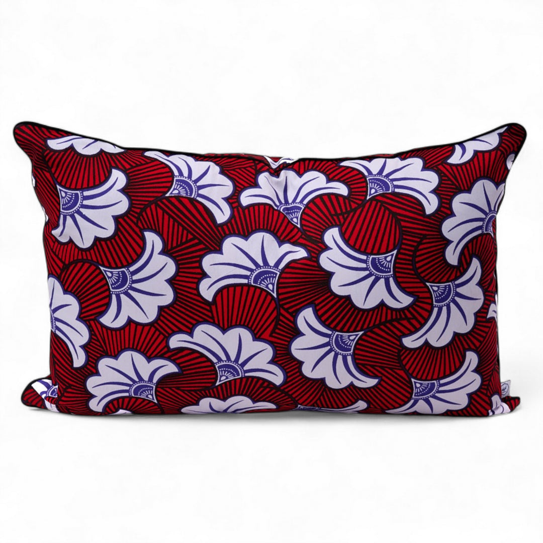 Housse de coussin zippée rectangle 30 x 50 cm en coton - wax africain -  UA . Multicolore : rouge, bleu, blanc, noir.
Housse de coussin zippée rectangle 40 x 60 cm en coton - wax africain -  OSUN-UA . Multicolore : rouge, bleu, blanc, noir. Disponible également en d'autres couleurs et formats. 