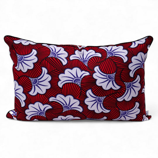Housse de coussin zippée rectangle 30 x 50 cm en coton - wax africain -  UA . Multicolore : rouge, bleu, blanc, noir.
Housse de coussin zippée rectangle 40 x 60 cm en coton - wax africain -  OSUN-UA . Multicolore : rouge, bleu, blanc, noir. Disponible également en d'autres couleurs et formats. 