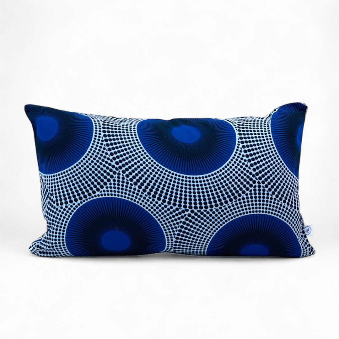 Housse de coussin éthnique - Wax bleu et blanc -30 x 50 cm - WAALI - Studio Matongé