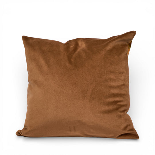 Housse de coussin KUMASI, dos en velours de coton noisette en format carré 50 x 50 cm