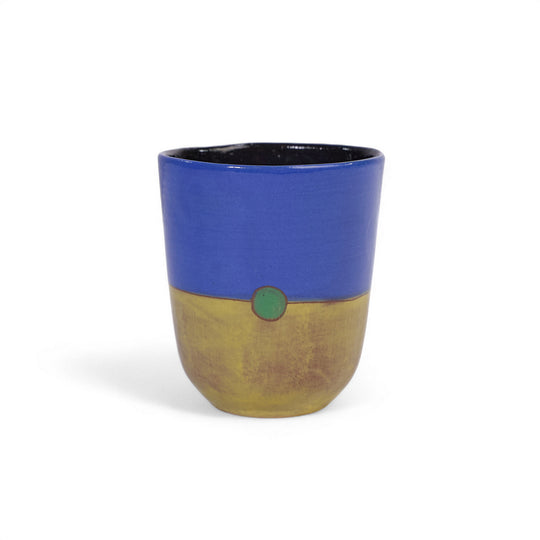 Tasse à thé bicolore CHAI en céramique par la céramiste Sud-Africaine Clementina van der Walt pour Done d'Africa x Studio Matongé.
6,5 cm de diamètre et 8 cm de hauteur, parfait pour vos thés et expresso. 
Disponible en plusieurs combinaisons de couleurs.