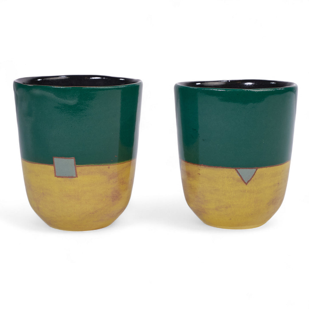 Tasse à thé bicolore CHAI en céramique par la céramiste Sud-Africaine Clementina van der Walt pour Done d'Africa x Studio Matongé.
6,5 cm de diamètre et 8 cm de hauteur, parfait pour vos thés et expresso. 
Disponible en plusieurs combinaisons de couleurs.