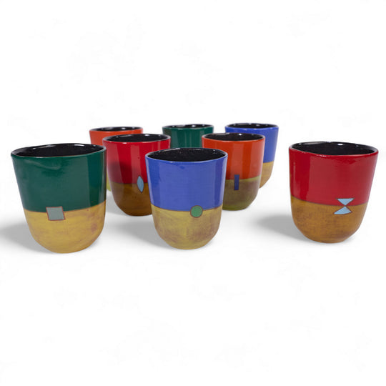 Tasse à thé bicolore CHAI en céramique par la céramiste Sud-Africaine Clementina van der Walt pour Done d'Africa x Studio Matongé.
6,5 cm de diamètre et 8 cm de hauteur, parfait pour vos thés et expresso. 
Disponible en plusieurs combinaisons de couleurs.