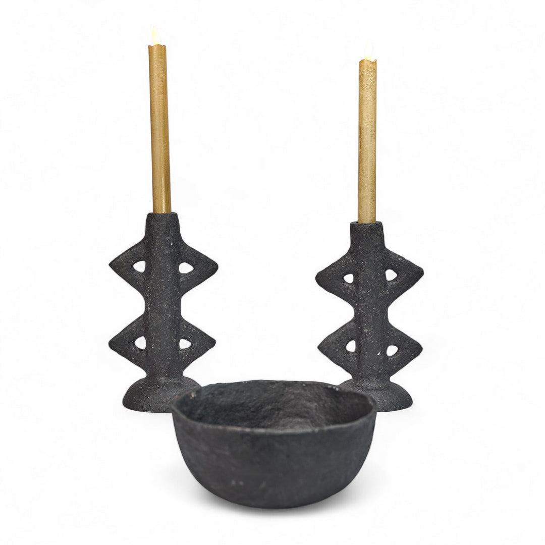 NSINGWENI – Sculpturale kandelaar van papier-maché