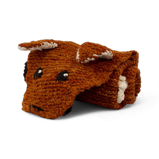 FOXY, tapis renard roux fait main, en pure laine mérinos. Parfait en tapis ou descente de lit dans une chambre d'enfant ou une salle de jeu. Sa laine est si douce que vous pouvez aussi l'utiliser en petite couverture pour les petits. 