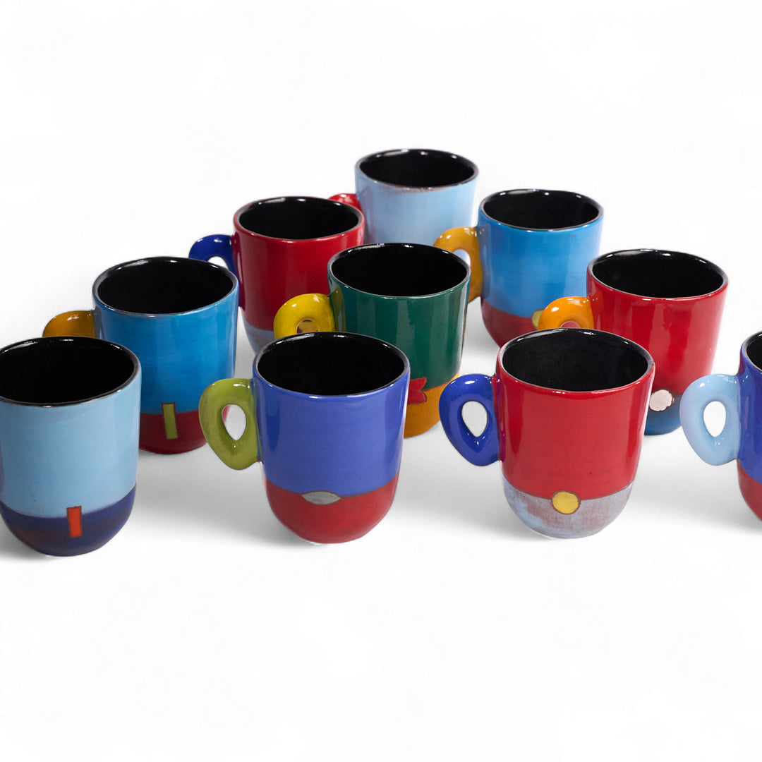 Tasses à café MARABA en céramique par la céramiste Sud-Africaine Clementina van der Walt pour Done d'Africa x Studio Matongé.
6,5 cm de diamètre et 8 cm de hauteur, parfait pour vos expresso.
Combinez les en mix and match et créez un service fun et coloré à votre image.