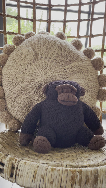 Handmade gorilla plush toy, in eco-responsible organic cotton - ROGER
