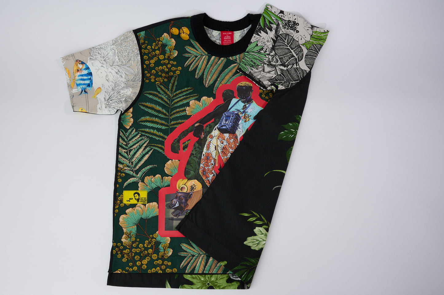 T-shirt BISENGO JP MIKA x XULY-BËT - Numéroté 10/65 - Taille L - Wearable-art inspiré du tableau "Feti n'a Feti" (C'est la fête) de la série de toiles BISENGO de JP MIKA.