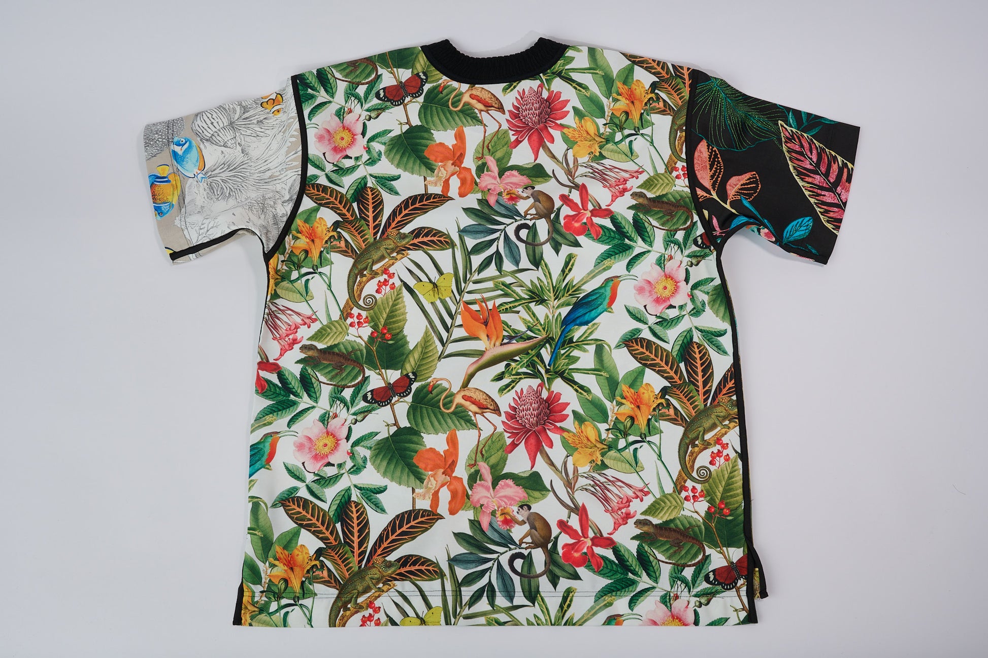 T-shirt BISENGO JP MIKA x XULY-BËT - Numéroté 7/65 - Taille L - Wearable-art inspiré du tableau "La Générosité" de la série de toiles BISENGO de JP MIKA.