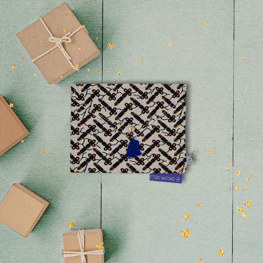 Pochette de rangement enveloppe - Wax blanc et noir et lin enduit - KER - Studio Matongé